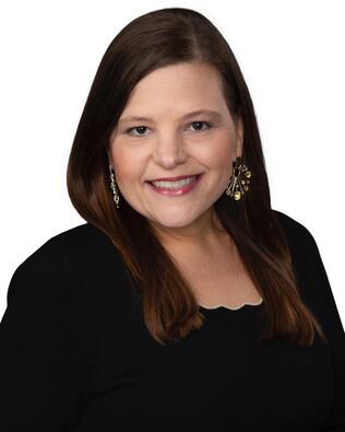Headshot of Kristi Fox Team