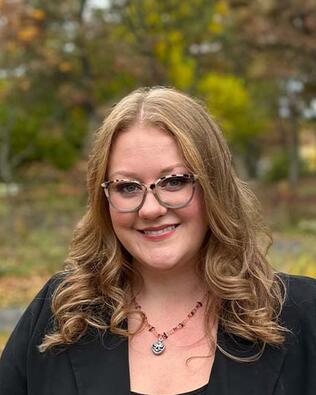 Headshot of Claire Linder