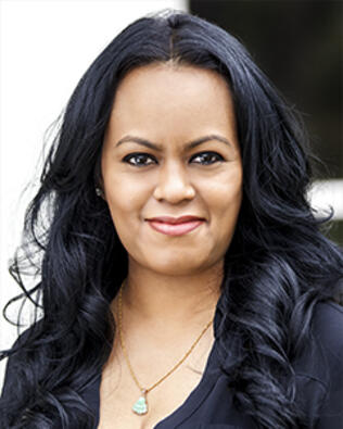 Headshot of Annisa Geil