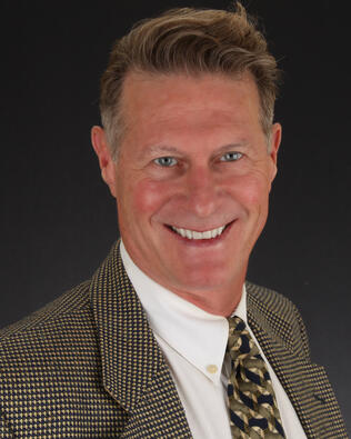 Headshot of Thomas Sheridan