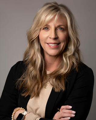 Headshot of Dena Nelson
