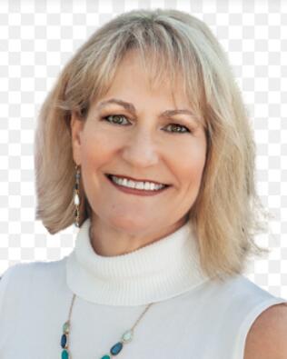 Headshot of Carla Card