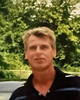 Headshot of Stephen Vachris