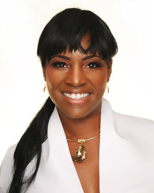 Headshot of Candice Ali