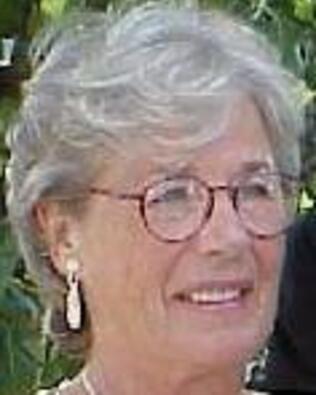 Headshot of Roberta Scully