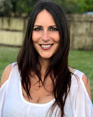 Headshot of Kathleen Macenas