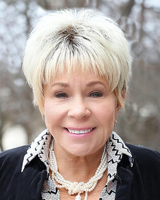 Headshot of Christine Hauck