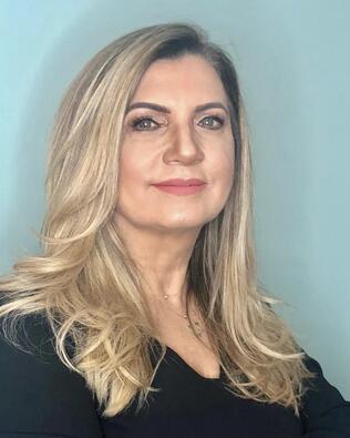Headshot of Rosangela Penotto