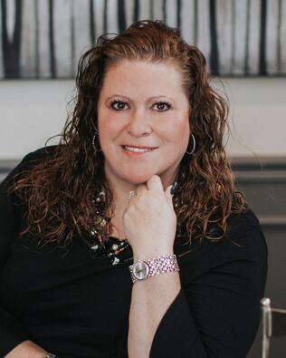Headshot of Lori Crosley