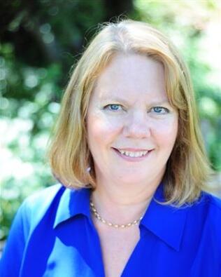 Headshot of Greta Walker