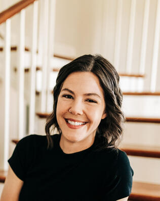 Headshot of Rachel Weagley