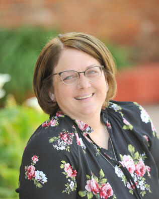 Headshot of Tammy Creel