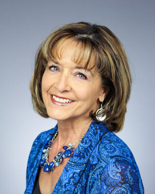 Headshot of Diana Denlinger