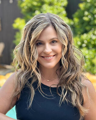 Headshot of Janet Dufresne