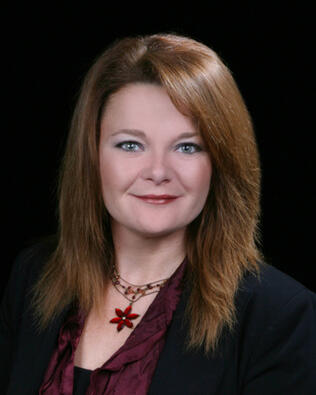 Headshot of Dawn Robinson