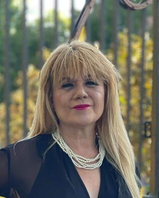 Headshot of Rose Aispurocrowhurst