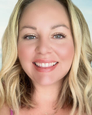 Headshot of Stacey Worley