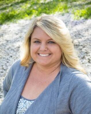 Headshot of Susan Azevedo