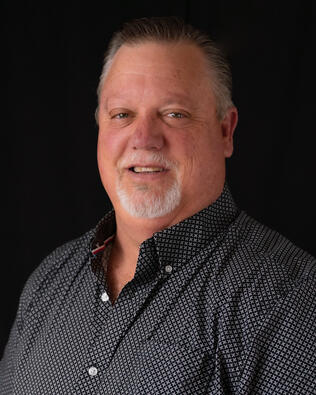Headshot of Tommy Carpenter