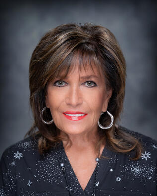 Headshot of Donna Fortney