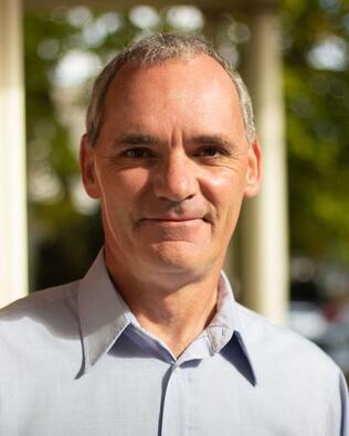 Headshot of David Arruda