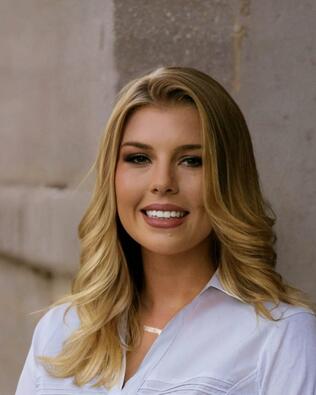 Headshot of Katherine DeLeo