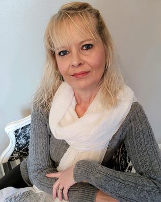 Headshot of Samantha Worley