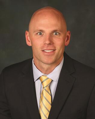 Headshot of Scott Wolfe