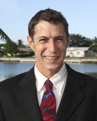 Headshot of Kyle L. Bennett