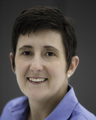 Headshot of Sarah Grimes