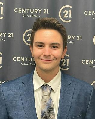 Headshot of Yanni Morse