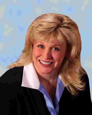 Headshot of Carol Kwapich
