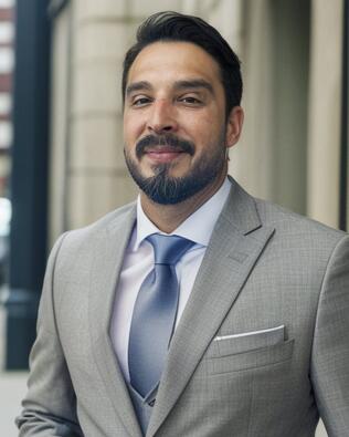 Headshot of Fernando Hernandez