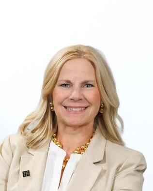 Headshot of Heather Babb