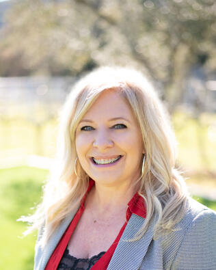 Headshot of Melanie Allison