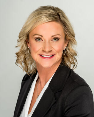 Headshot of Barbie Albenesius Heyl