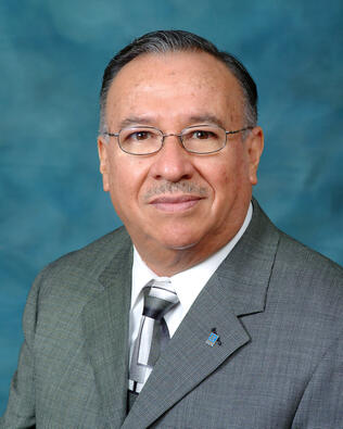 Headshot of Alfredo Avila