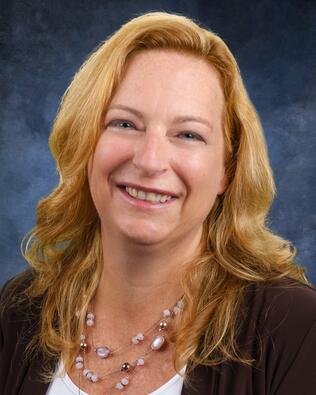 Headshot of Suzanne Walter