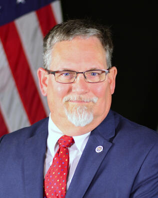 Headshot of Royce Bennett