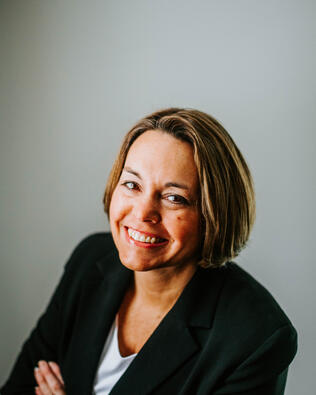 Headshot of Michelle Bennett