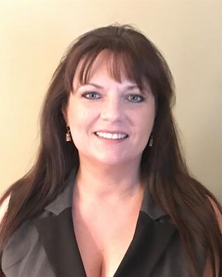 Headshot of Mary Lynn Calgaro