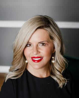 Headshot of Holly Weddle