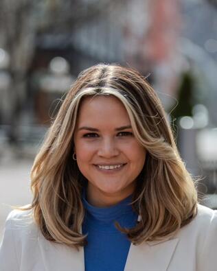 Headshot of Caroline Mucci
