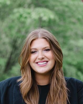 Headshot of Tori Elmore