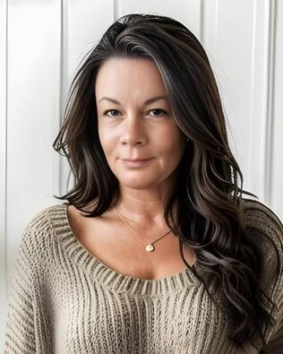 Headshot of Stacy Riley