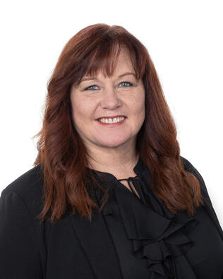 Headshot of Debbie Asplund