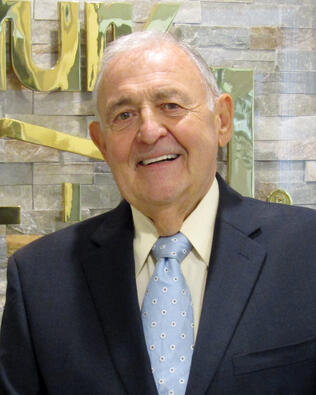 Headshot of Andy Sakmar