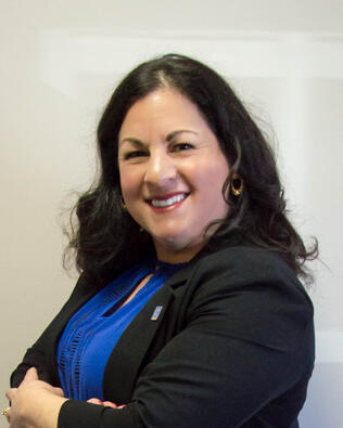 Headshot of Maureen Devlin