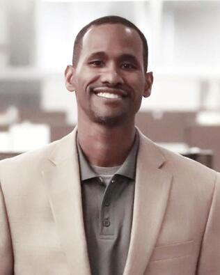 Headshot of Eric Hall