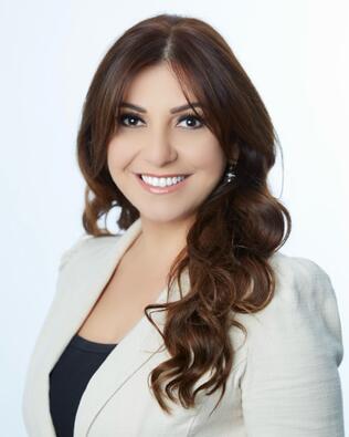 Headshot of Evett Elshaa